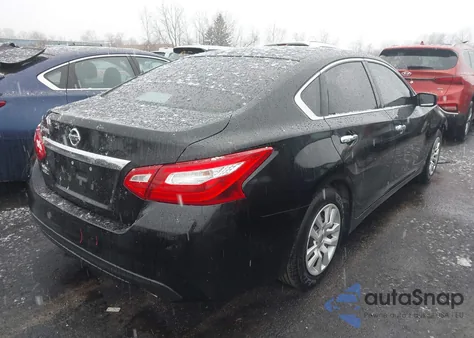 2017 Nissan Altima 2.5 S z USA, uszkodzony, nr VIN 1N4AL3AP6HC156990